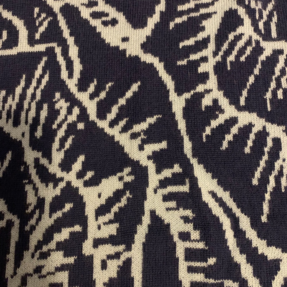 Beautiful and soft wool dress - Picture 3 of 5